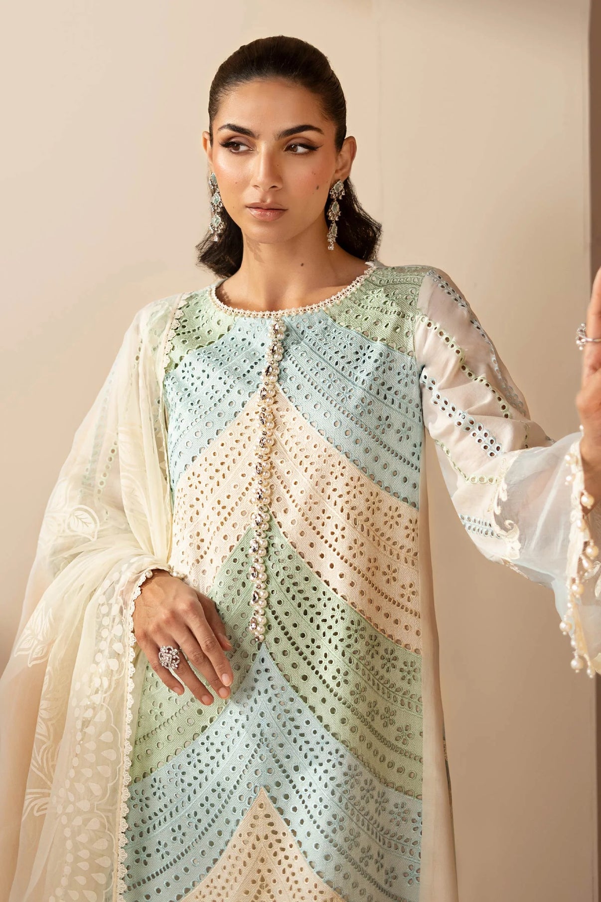 Maria.B Luxury Lawn Unstitched Embroidered 3Pc Suit