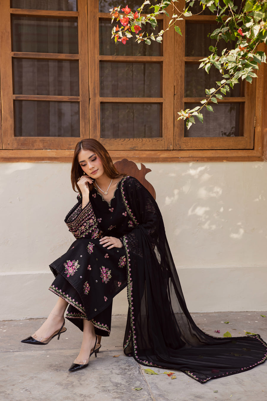 Black Pink 3Pc - Embroidered Lawn 3PC