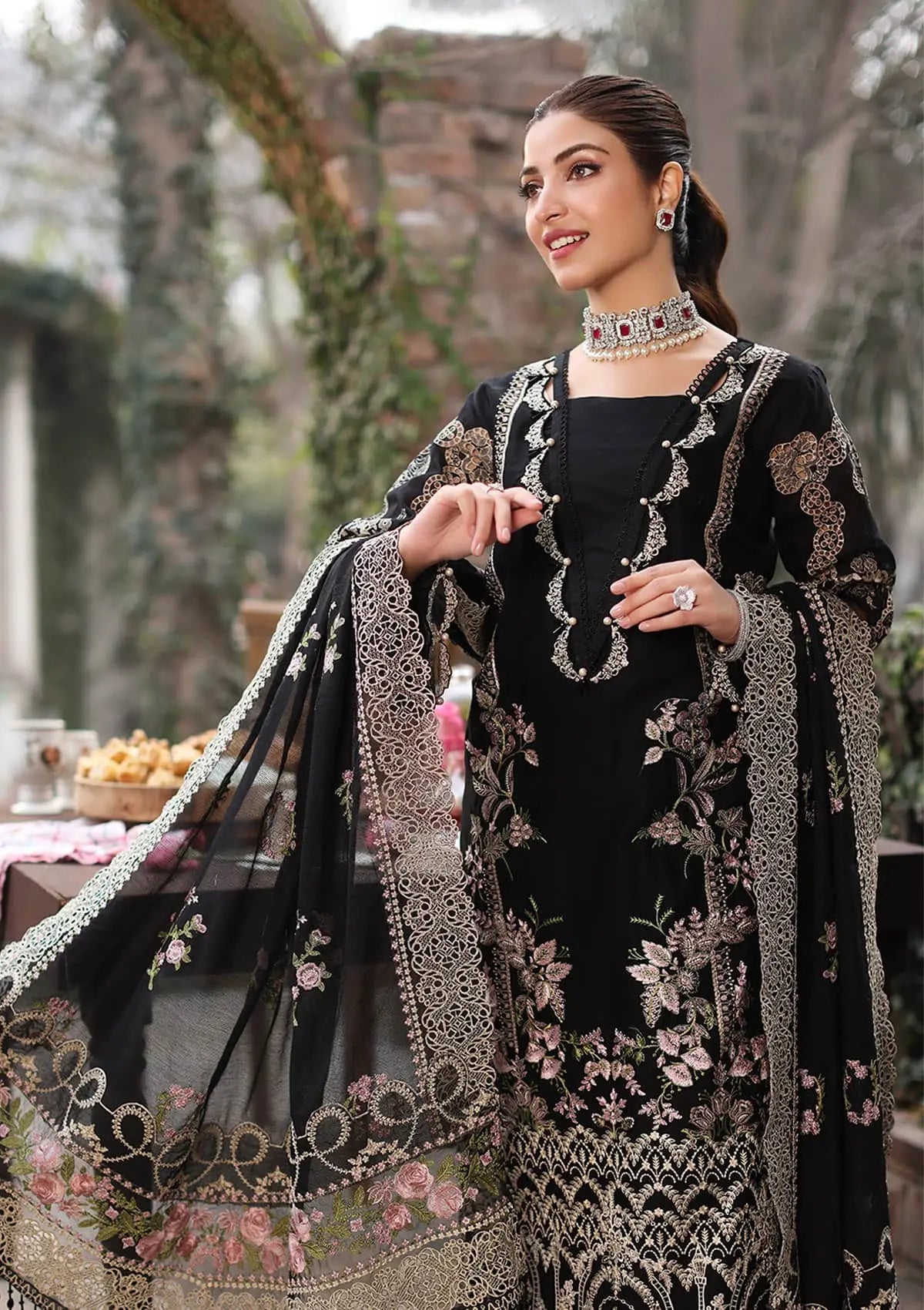 3 Piece - Unstitched Fully Embroidered Preminum Lawn Fabric