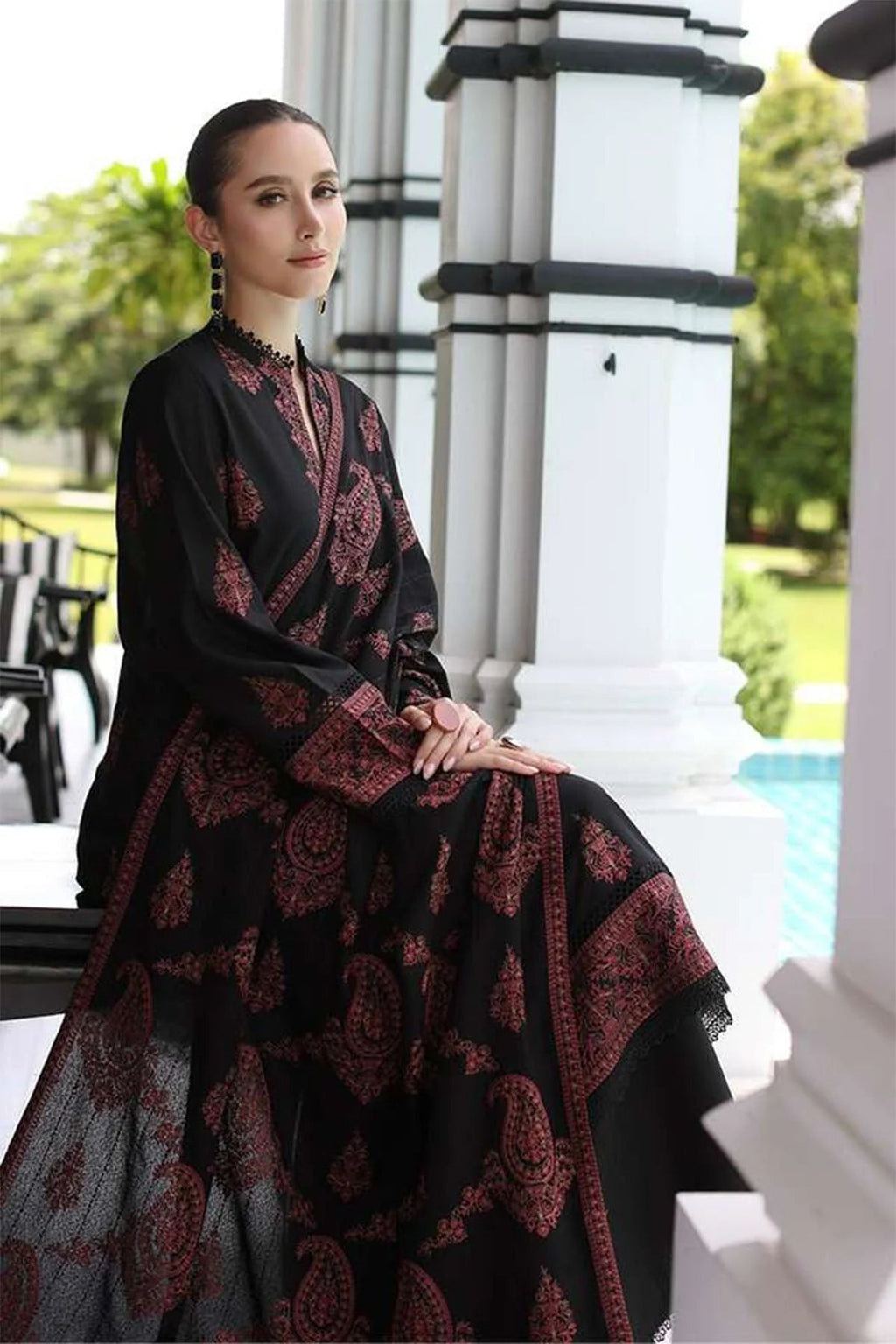 Bareez’e-Heavy Embroidered Lawn Unstitched 3PC Suit with Full Embroidered Bamber Chiffon Dupatta