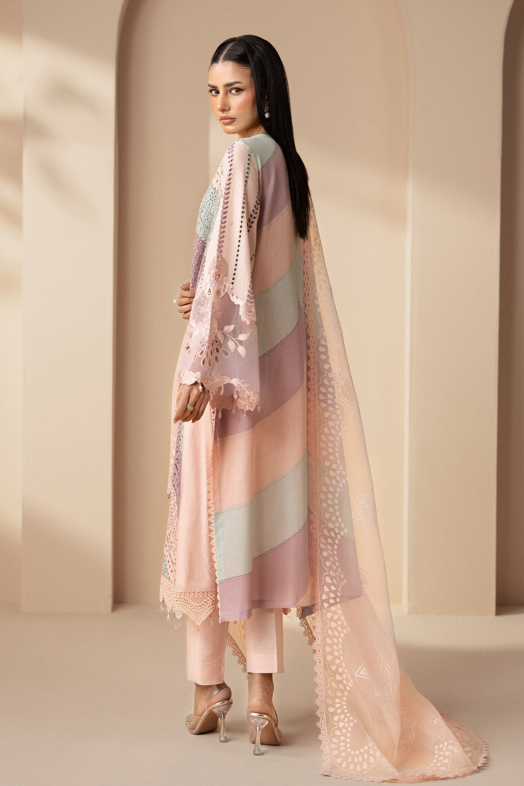 Maria.B Luxury Lawn Unstitched Embroidered 3Pc Suit
