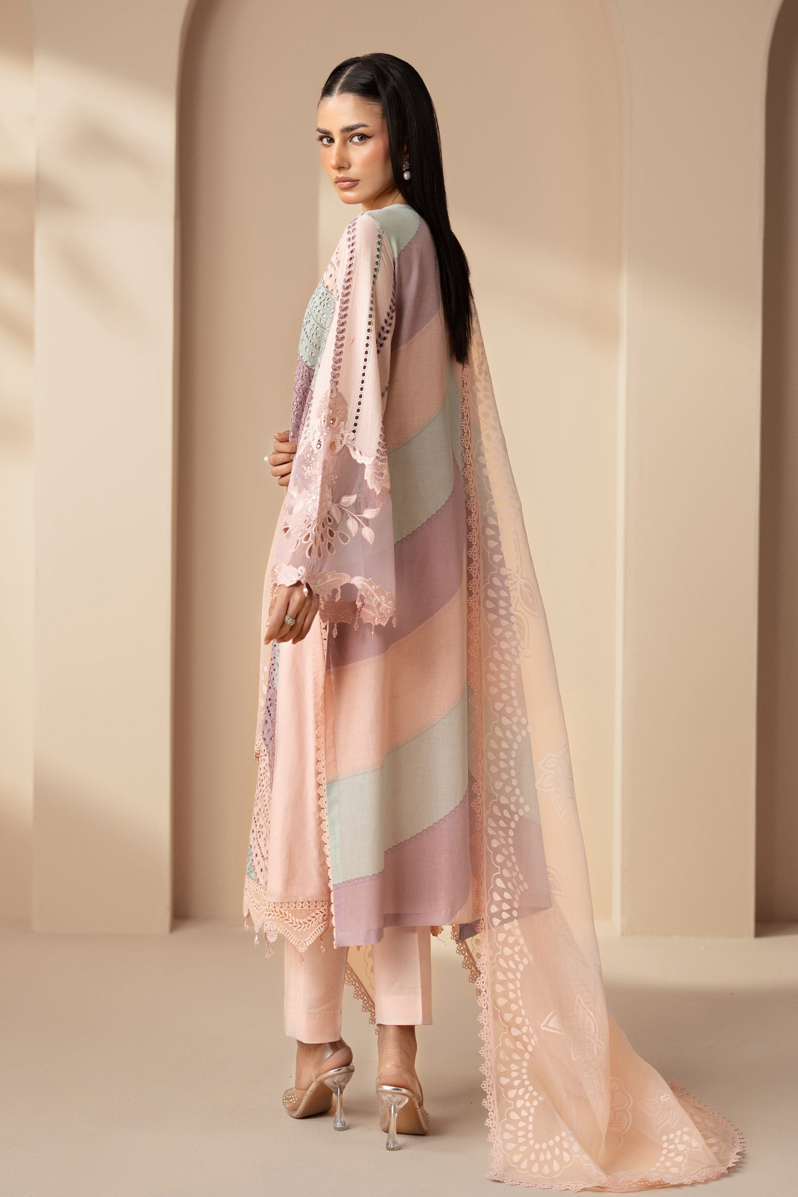 Maria.B Luxury Lawn Unstitched Embroidered 3Pc Suit