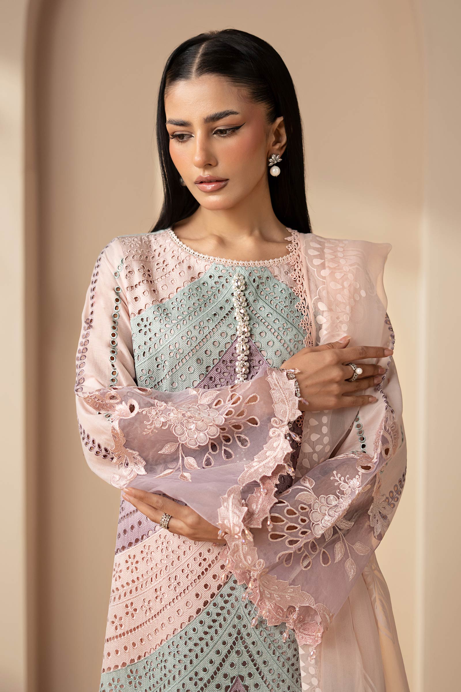 Maria.B Luxury Lawn Unstitched Embroidered 3Pc Suit